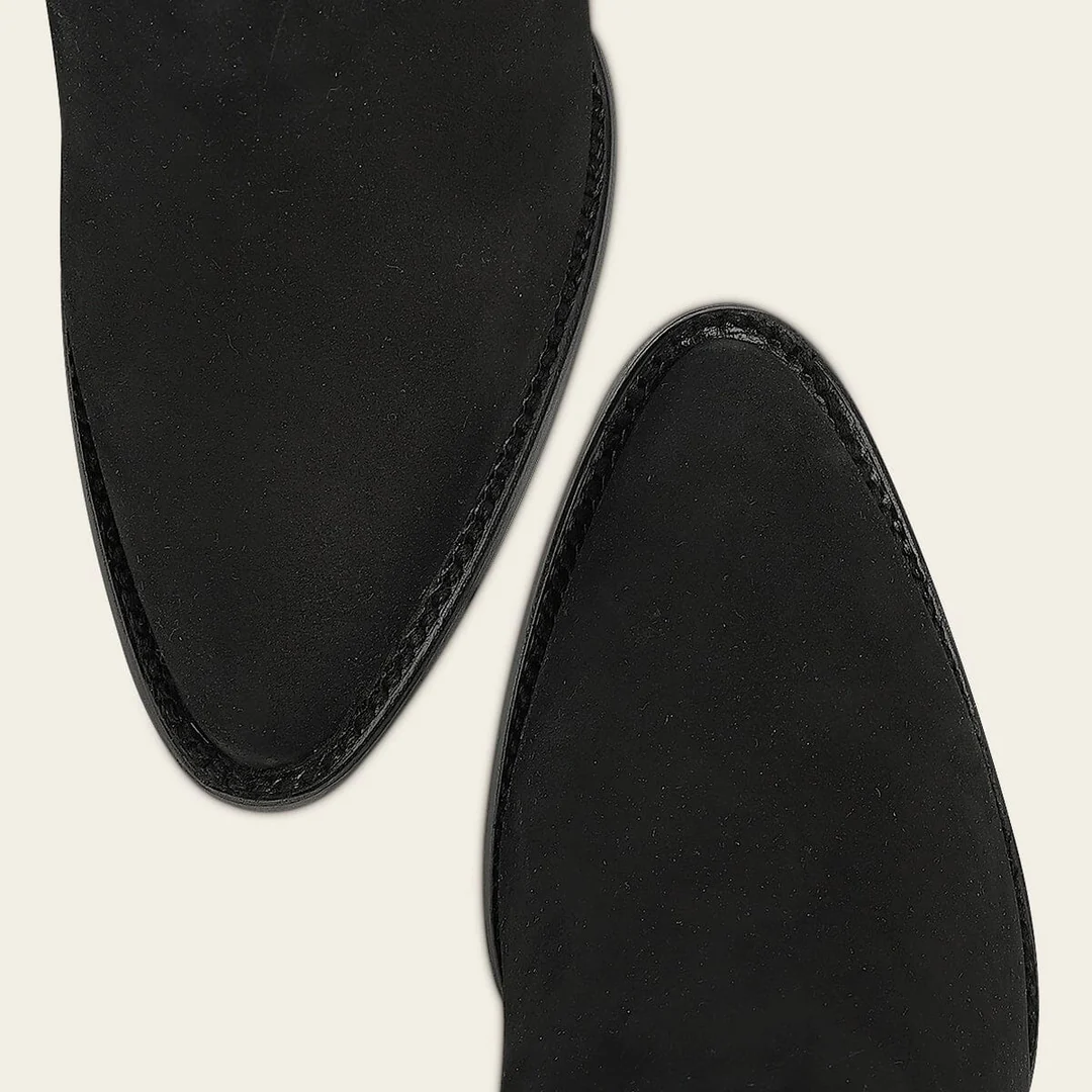 Close-up of round toe shape on Cuadra Black Embroider Zipper Round Toe Boot