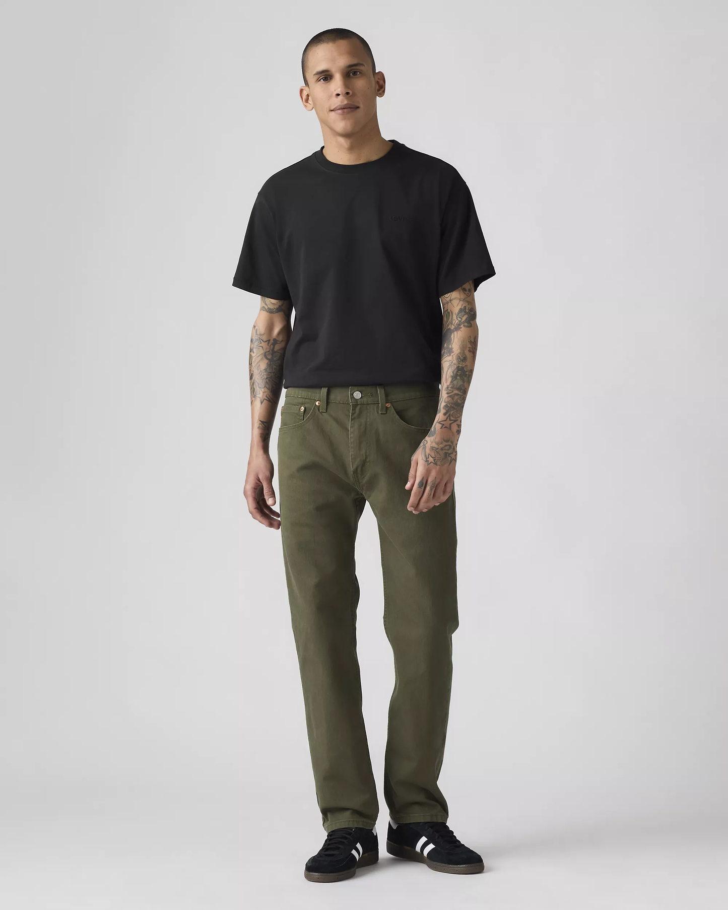 Front view of Levi’s 505 Regular Men’s Jeans in green