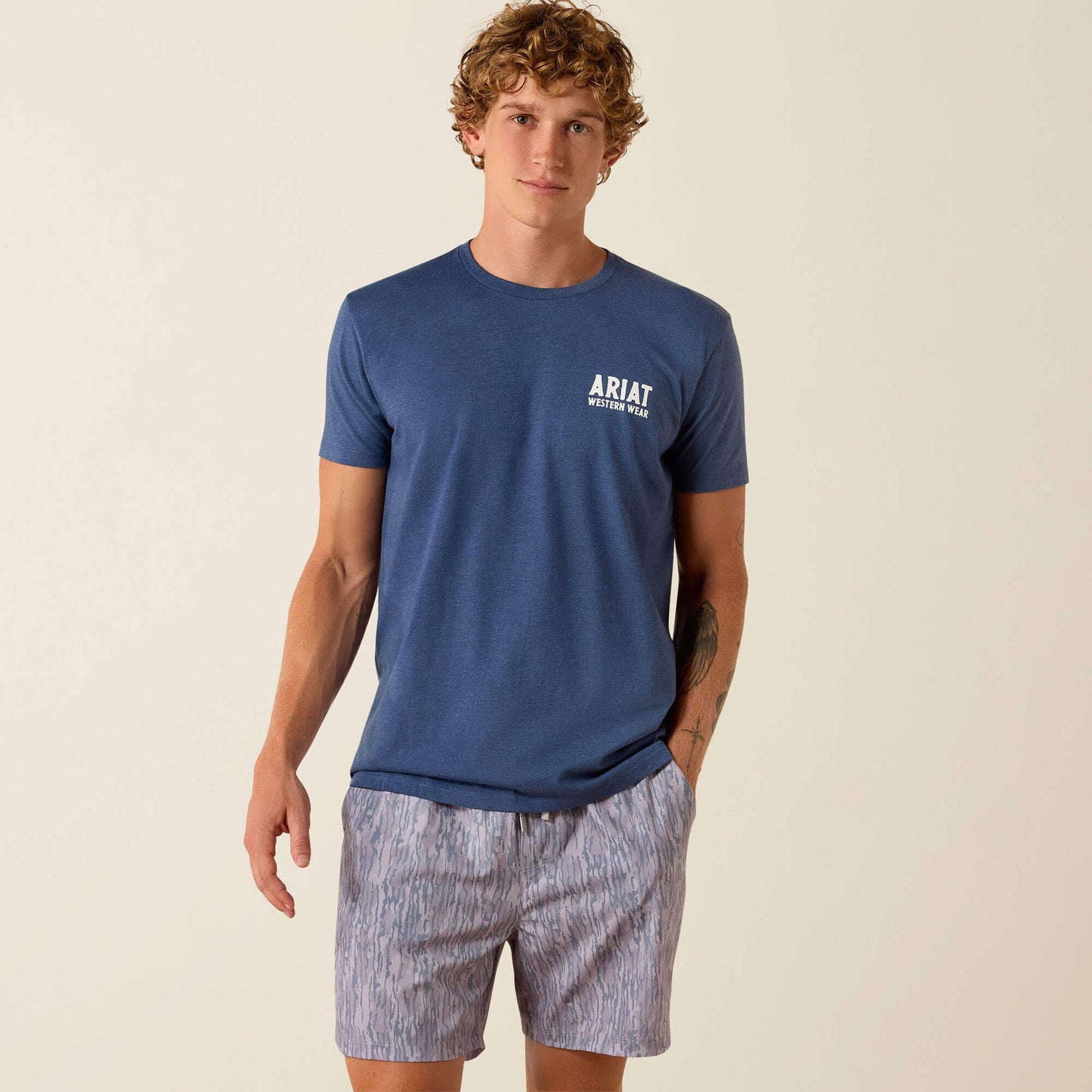 Camiseta Ariat Outline Shop